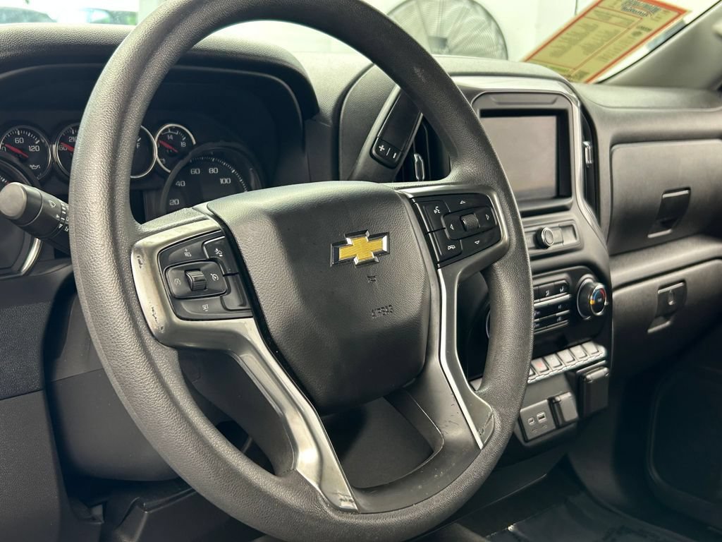 Used 2022 Chevrolet Silverado 1500 Custom w/ Safety Confidence Package RWD image 16