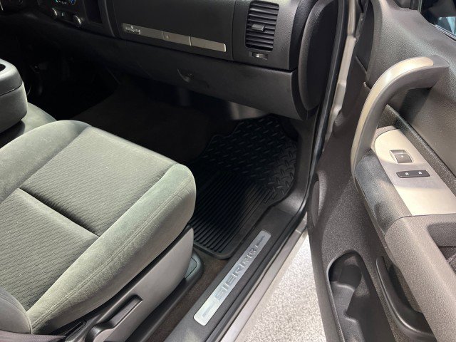 Used 2009 GMC Sierra 1500 SLE w/ Texas Edition image 13