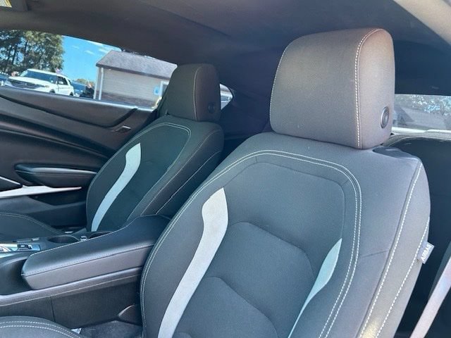 Used 2022 Chevrolet Camaro LT RWD image 12