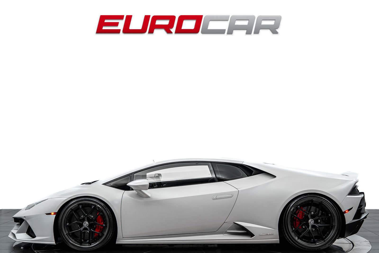 Used 2020 Lamborghini Huracan EVO AWD/4WD image 2