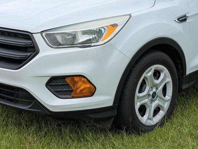 Used 2017 Ford Escape S image 9