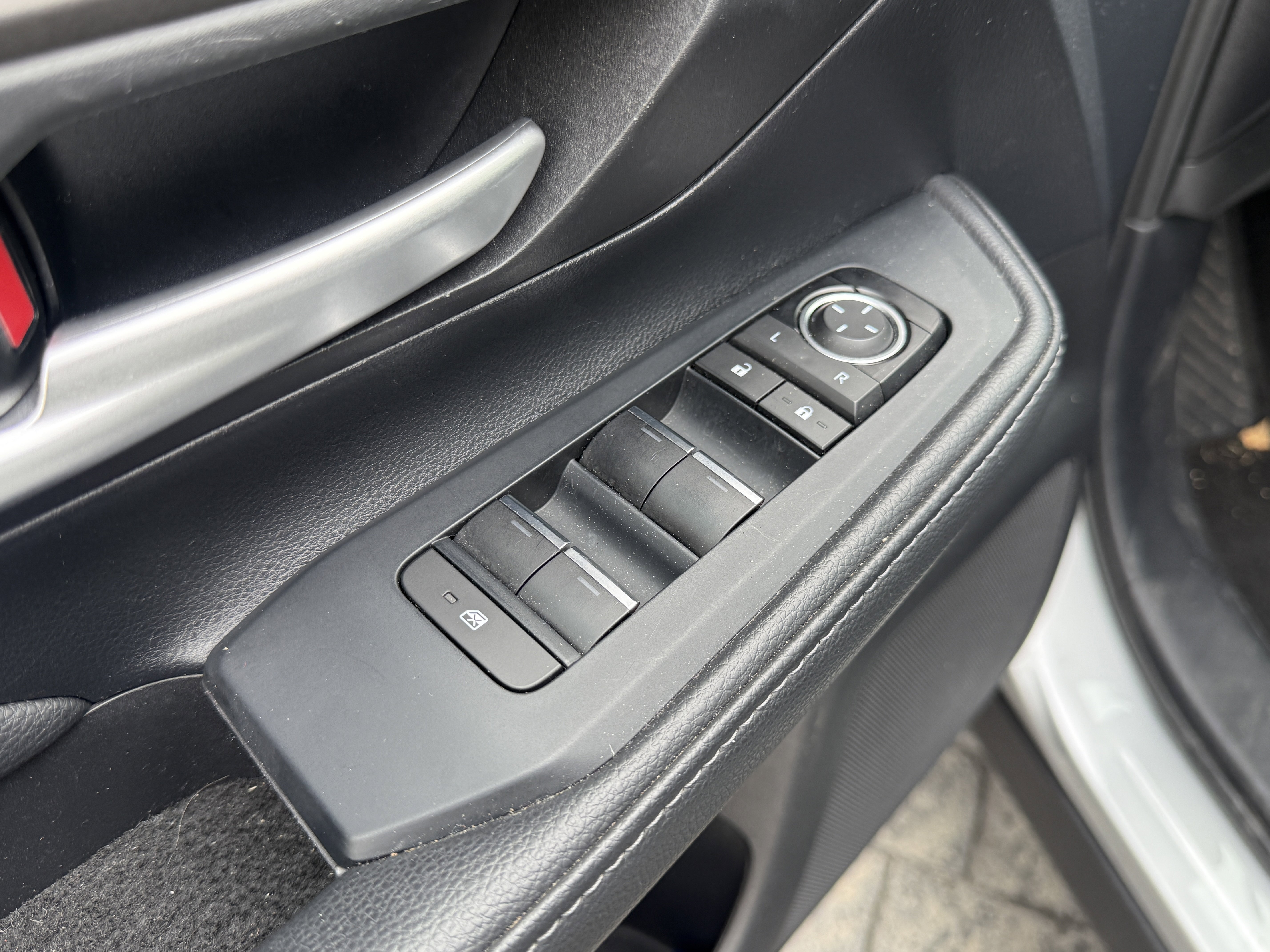 Used 2025 Toyota Grand Highlander FWD image 11