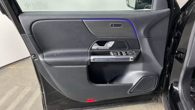 Used 2022 Mercedes-Benz GLB 250 image 17