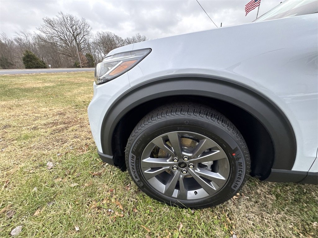 New 2026 Ford Explorer Active w/ Active Comfort Package image 10