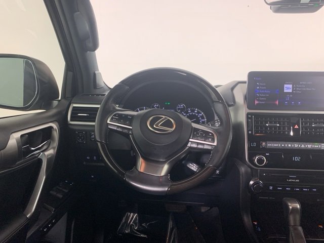 Used 2023 Lexus GX 460 Premium w/ Premium Package image 9