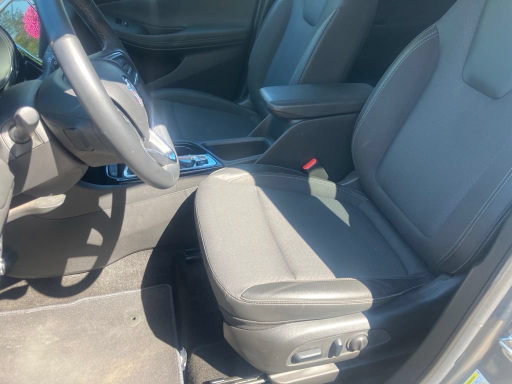 Used 2023 Buick Encore GX Select FWD image 21