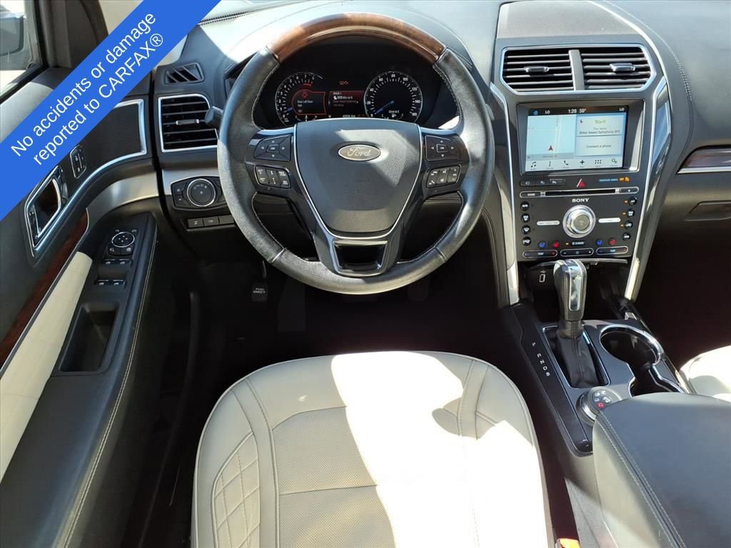 Used 2017 Ford Explorer Platinum image 13