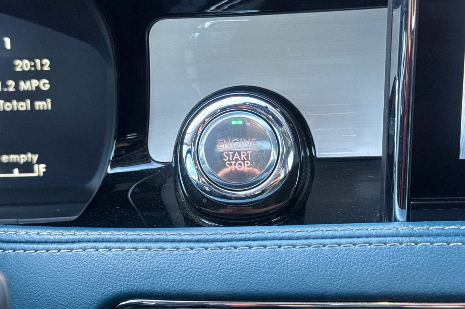 Used 2021 Lincoln Corsair Reserve w/ Equipment Group 201A image 23