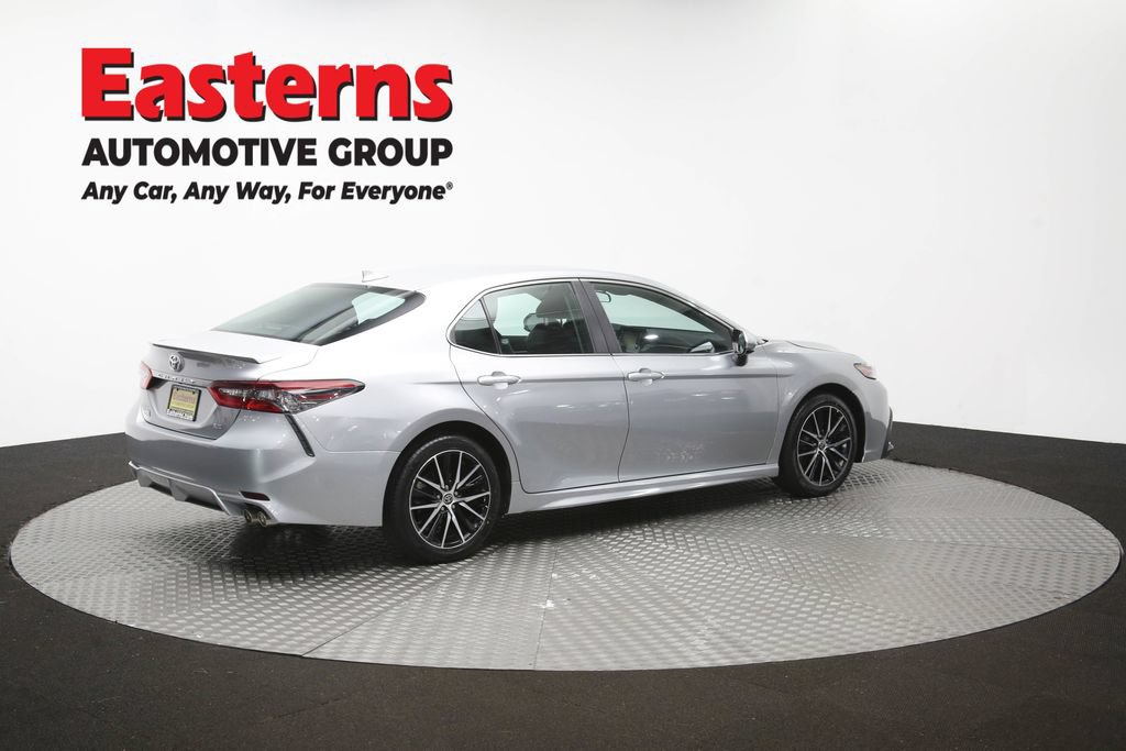 Used 2021 Toyota Camry SE w/ Carpet Mat Package (TMS) FWD image 41