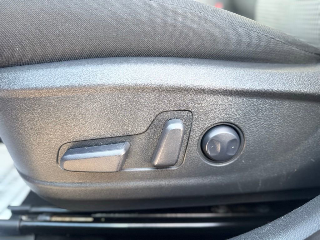 Used 2020 Hyundai Kona SEL Plus w/ Cargo Package image 18