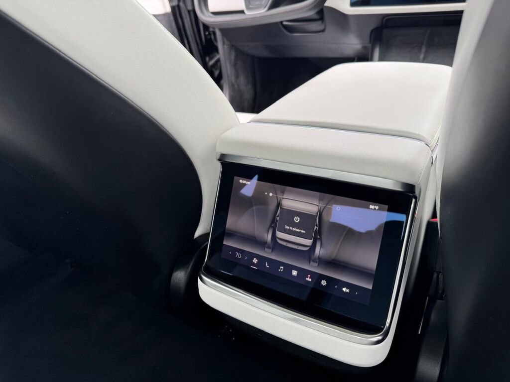 Used 2021 Tesla Model S Plaid image 14