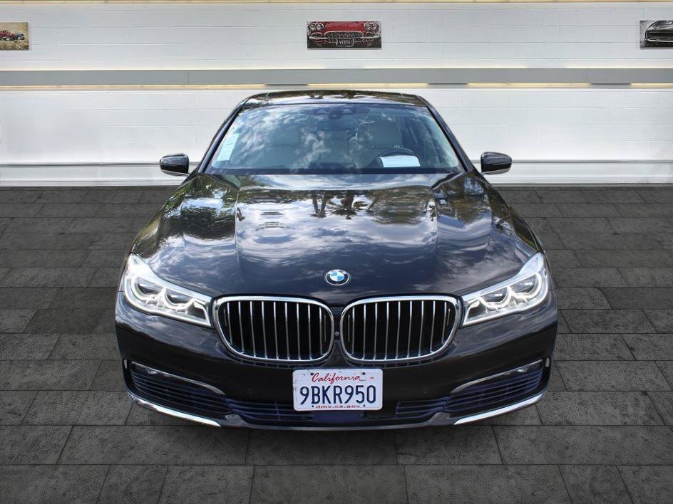 Used 2016 BMW 750i RWD image 2
