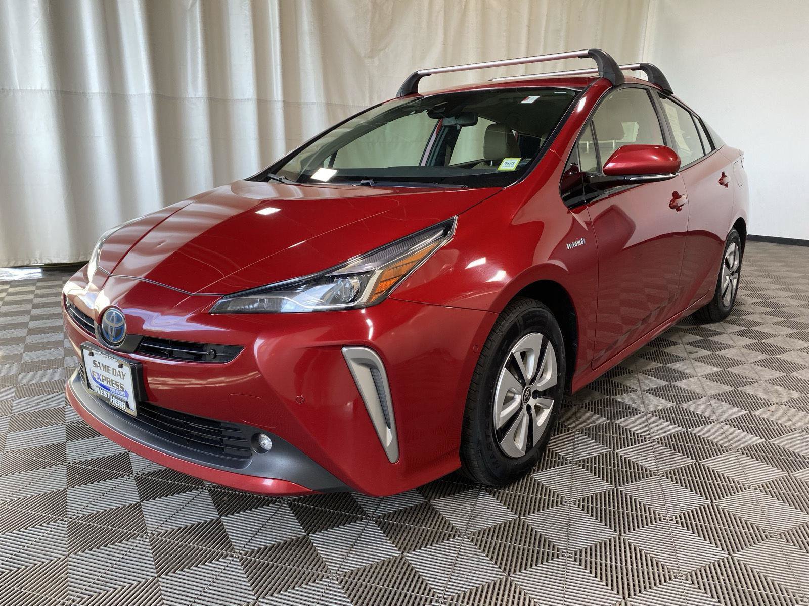 Used 2020 Toyota Prius LE AWD/4WD image 5