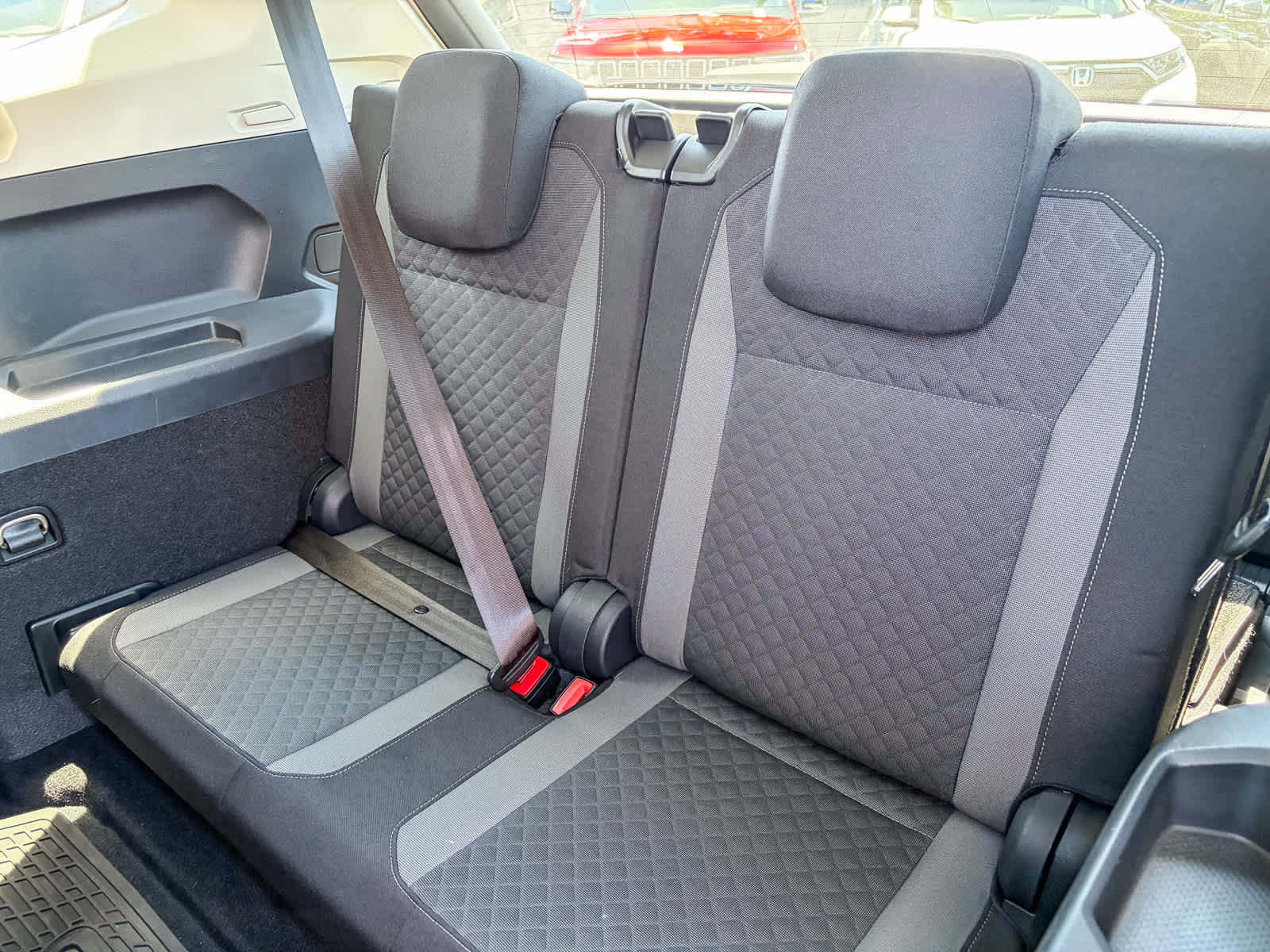 Used 2018 Volkswagen Tiguan S FWD image 17
