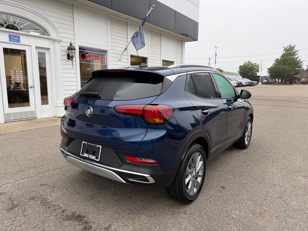 Used 2023 Buick Encore GX Essence w/ Experience Buick Package FWD image 5