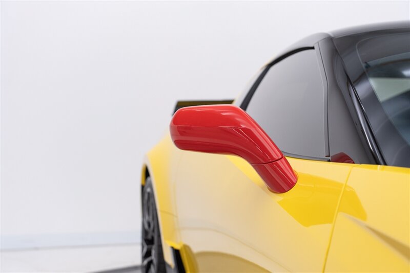 Used 2018 Chevrolet Corvette Z06 RWD image 25