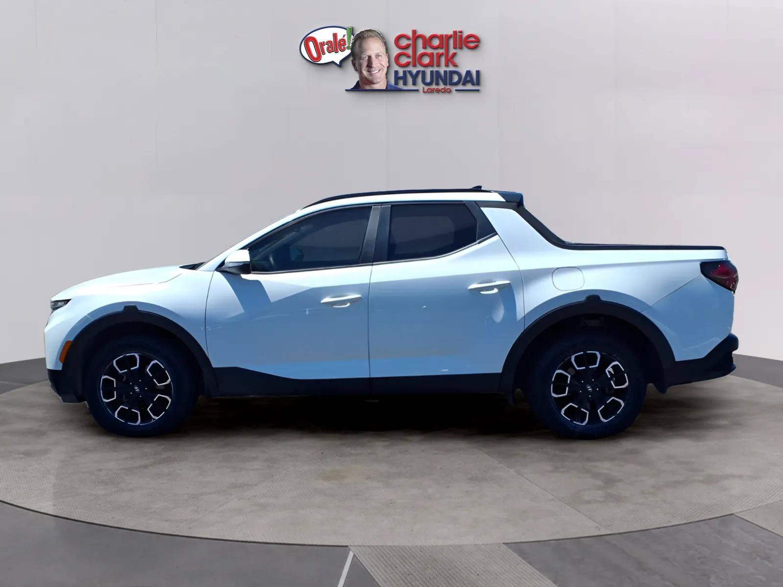 Certified 2022 Hyundai Santa Cruz SEL Premium AWD/4WD image 2