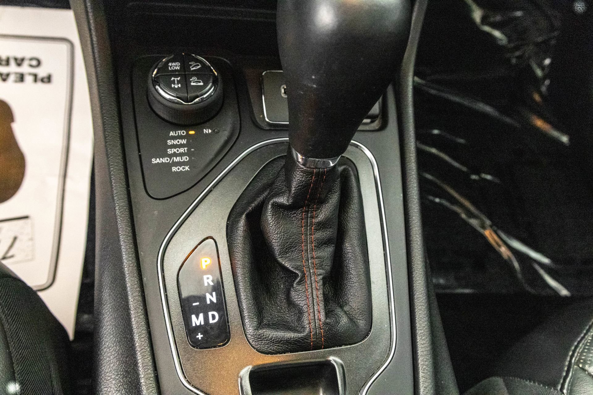 Used 2019 Jeep Cherokee Trailhawk image 28