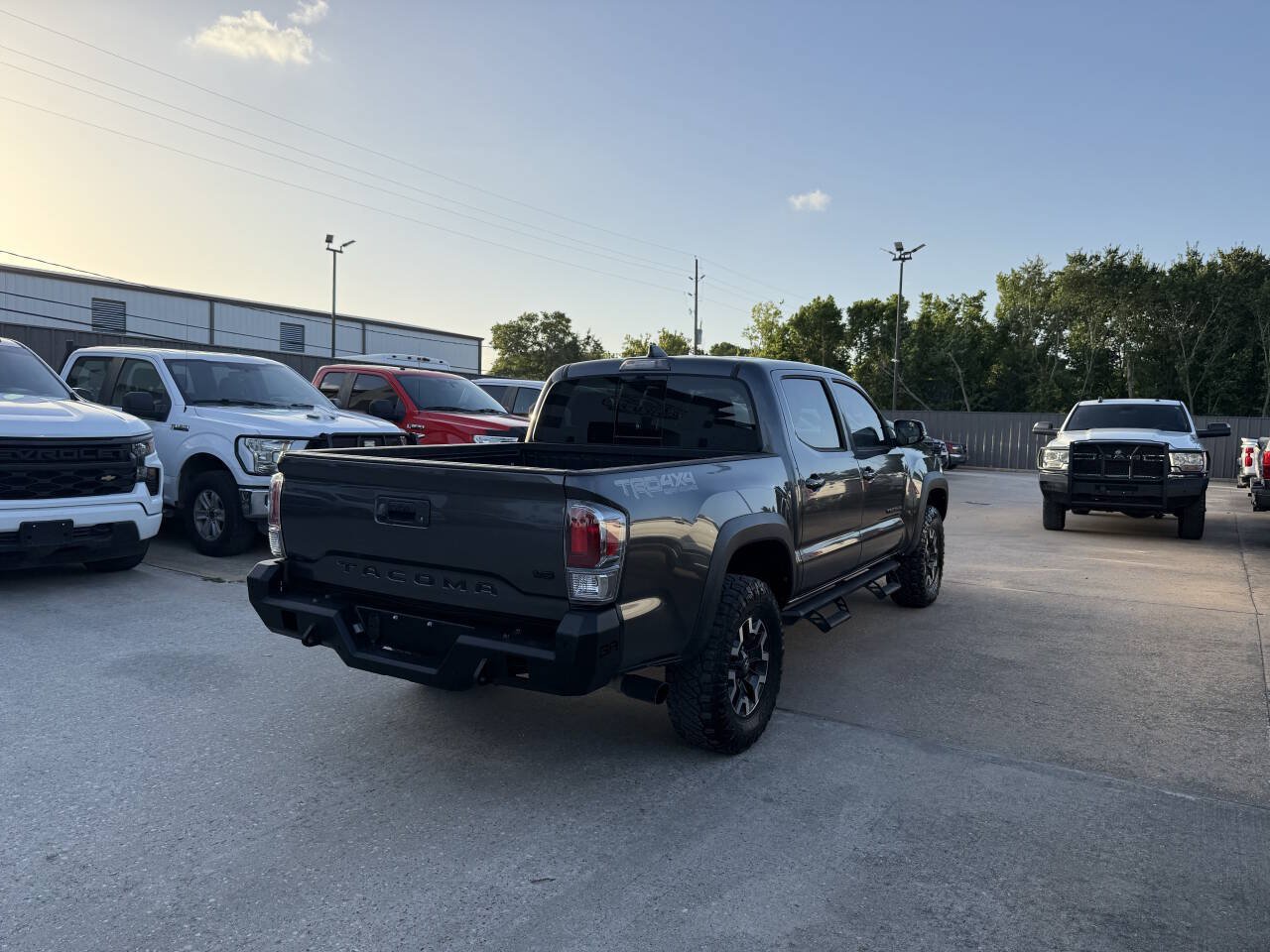 Used 2020 Toyota Tacoma TRD Off-Road AWD/4WD image 5