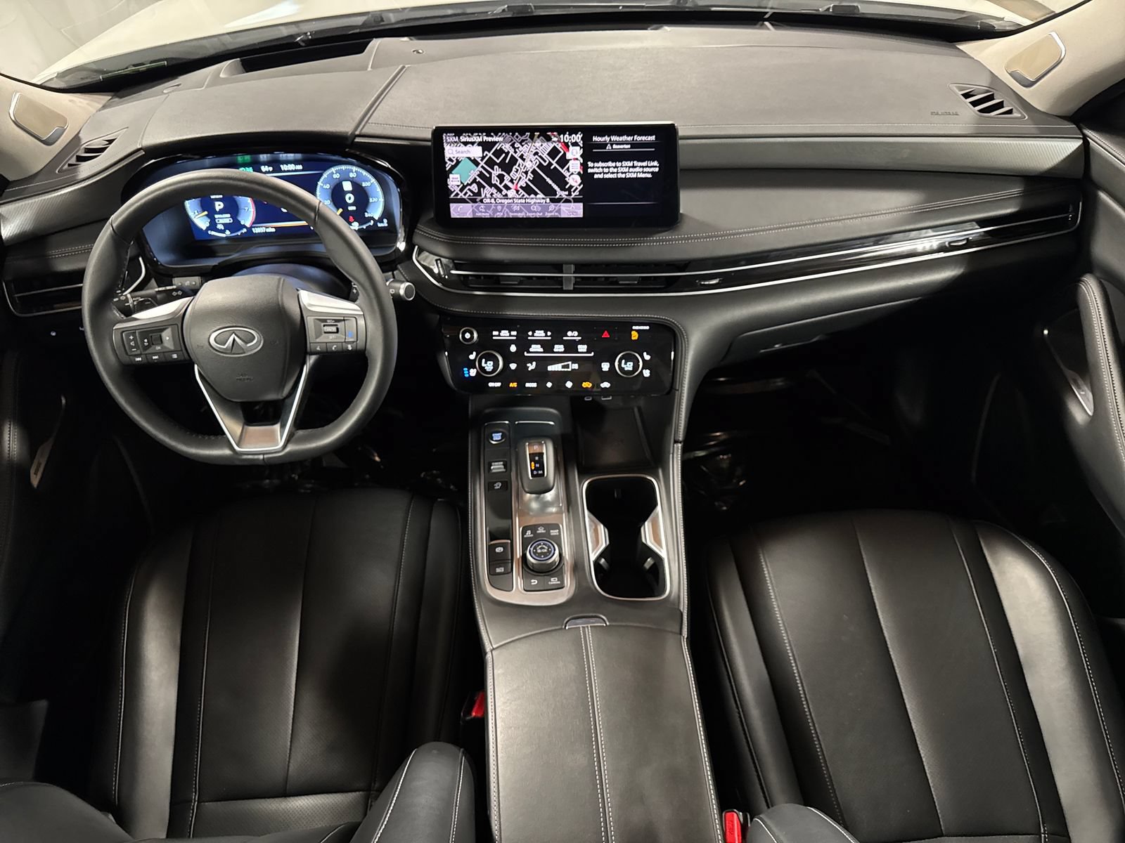 Certified 2025 INFINITI QX60 Luxe w/ Vision Package AWD/4WD image 4