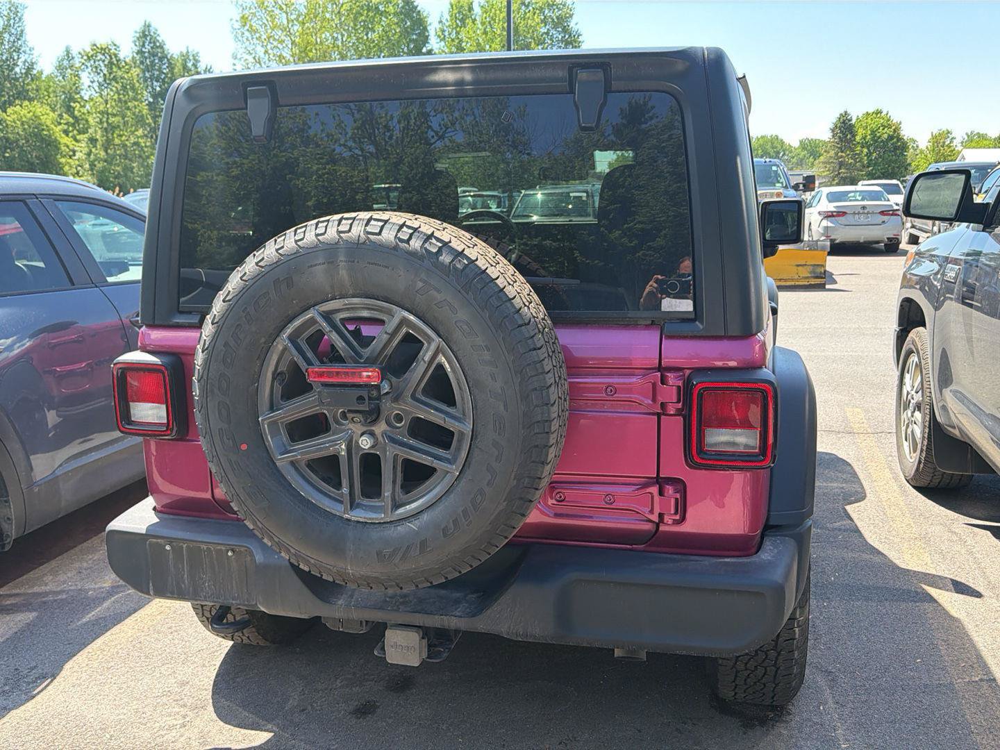 Used 2024 Jeep Wrangler Sport AWD/4WD image 96