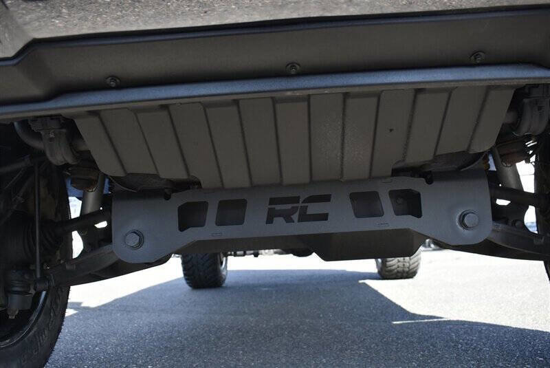 Used 2024 GMC Sierra 3500 Denali Ultimate image 9