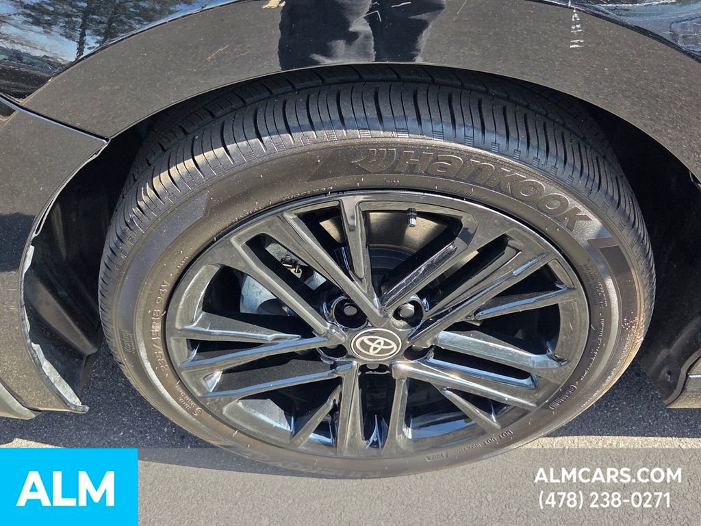 Used 2025 Toyota Camry SE image 11