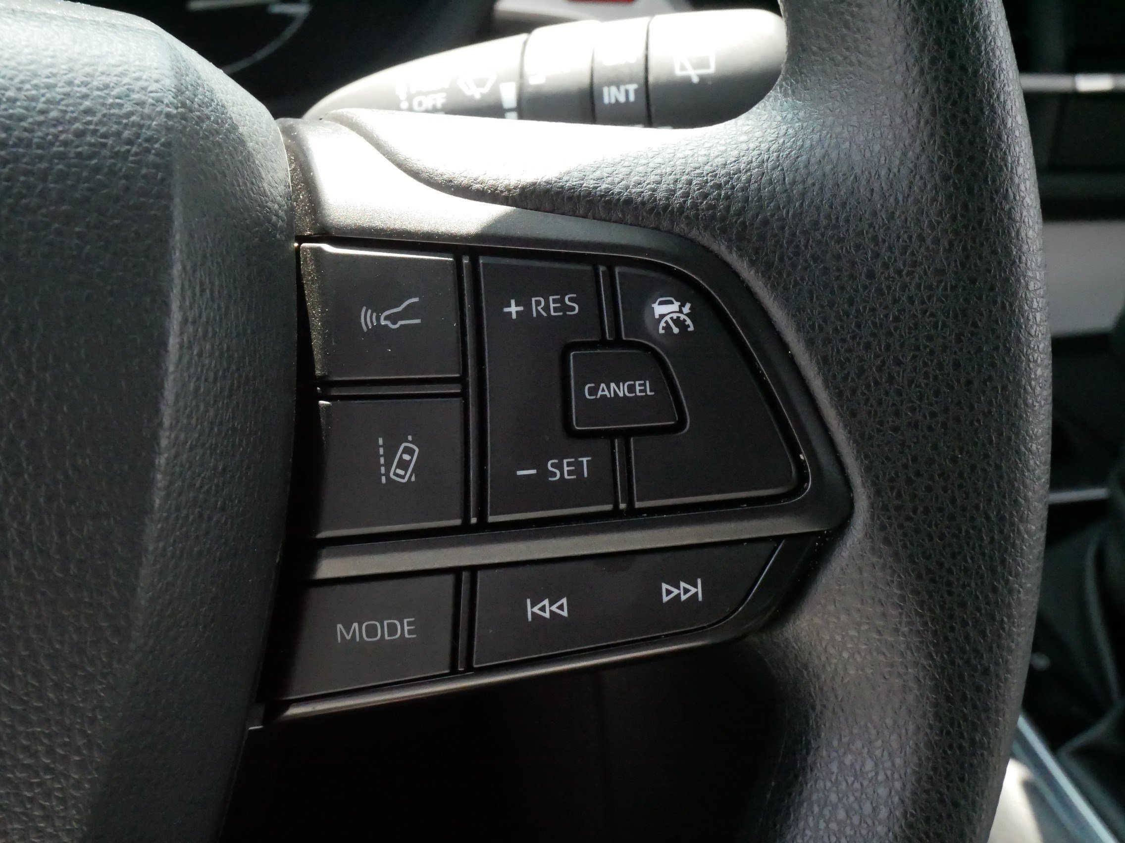 Certified 2026 Toyota Sienna LE FWD image 26