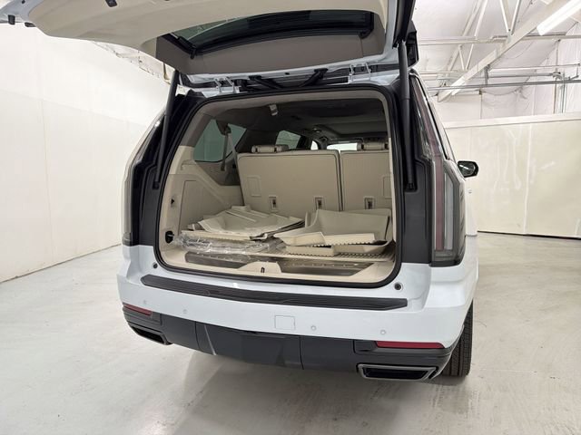 New 2026 Cadillac Escalade ESV Platinum Sport w/ LPO, ONYX Package image 27