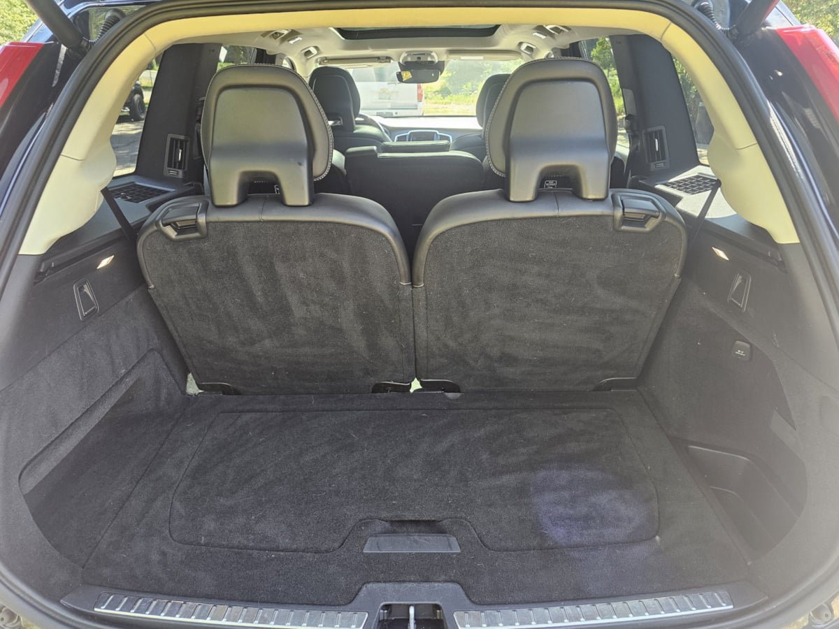 Used 2017 Volvo XC90 T6 Momentum w/ Vision Package AWD/4WD image 35