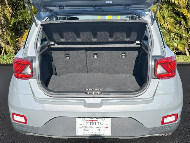 Used 2023 Hyundai Venue SEL FWD image 24