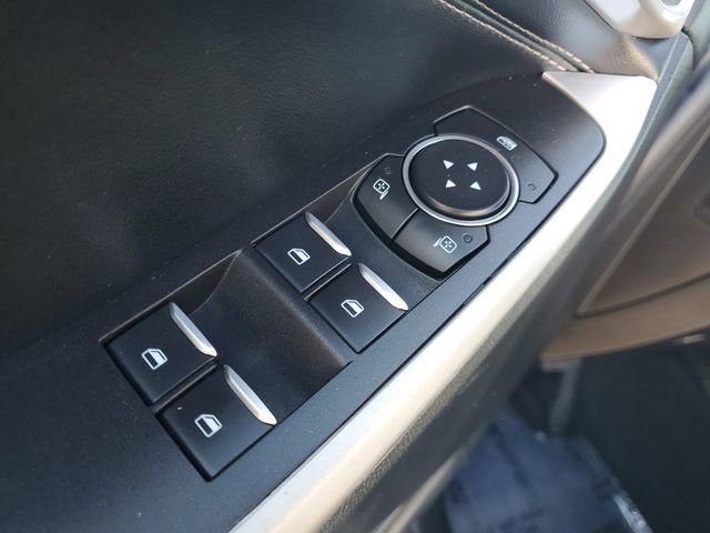 Certified 2022 Ford Explorer XLT image 20