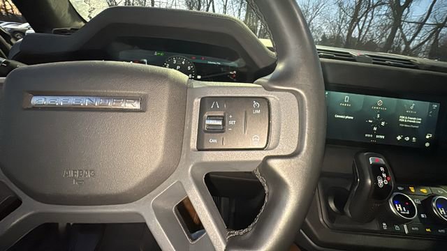 Used 2022 Land Rover Defender 110 X-Dynamic SE image 16