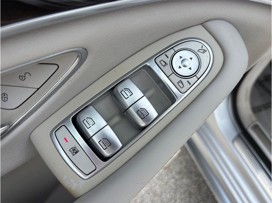 Used 2016 Mercedes-Benz S 63 AMG 4MATIC Sedan image 26