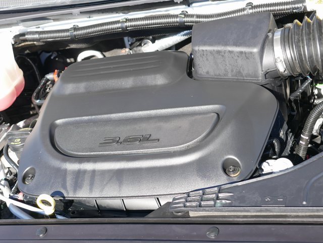 Used 2023 Chrysler Pacifica Limited w/ S Appearance Package image 9