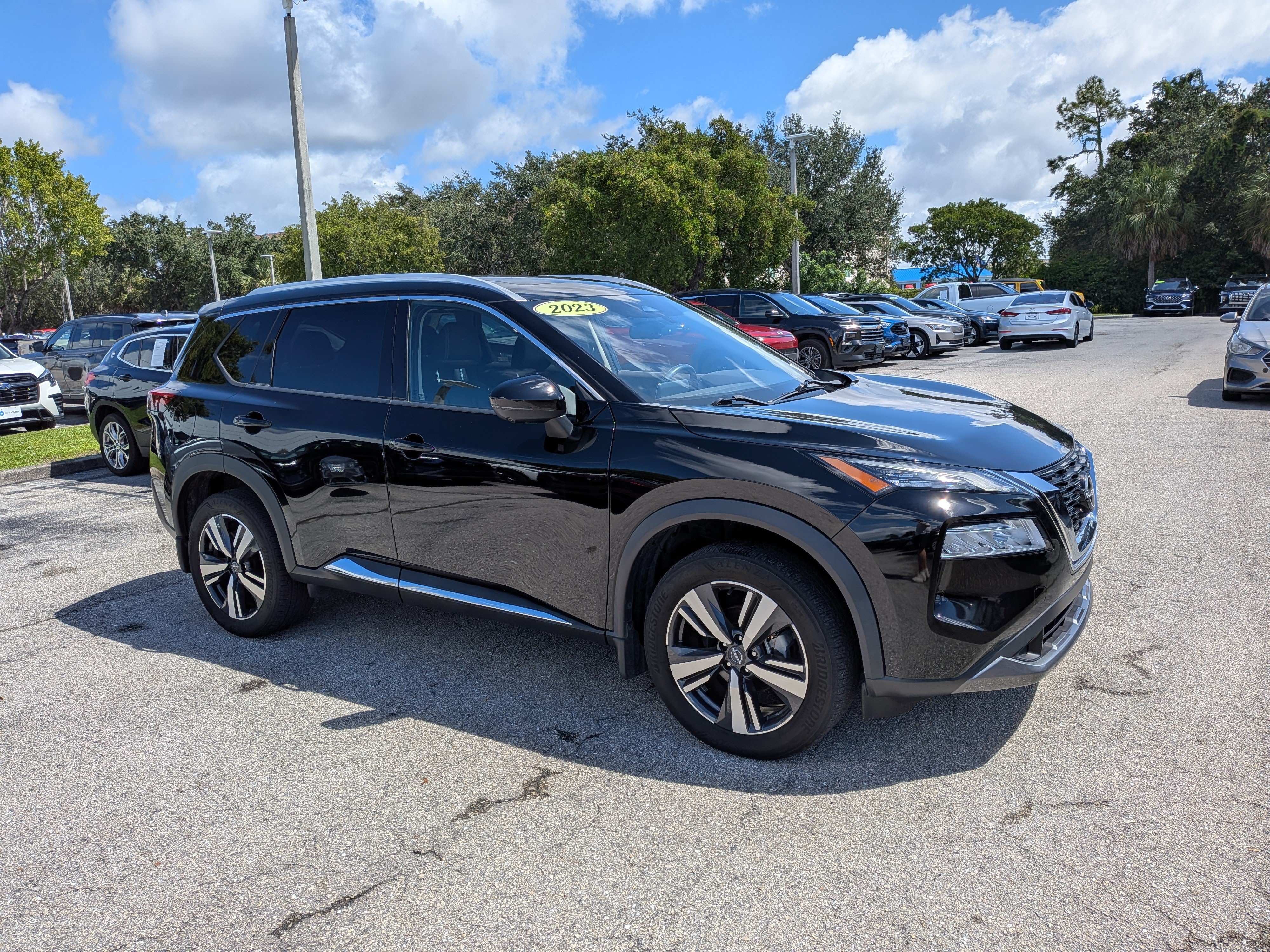 Used 2023 Nissan Rogue SL