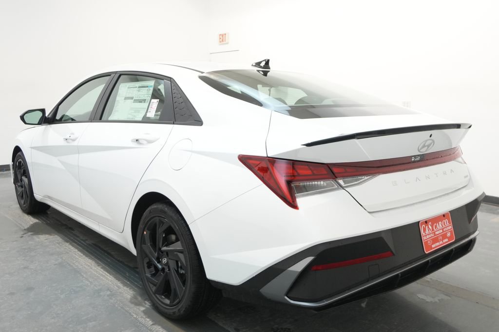 New 2026 Hyundai Elantra Sport image 5