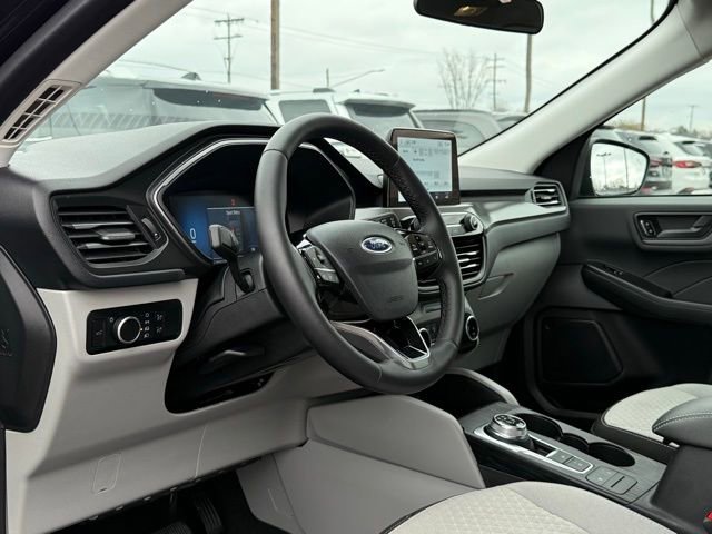 Certified 2024 Ford Escape Active AWD/4WD image 17
