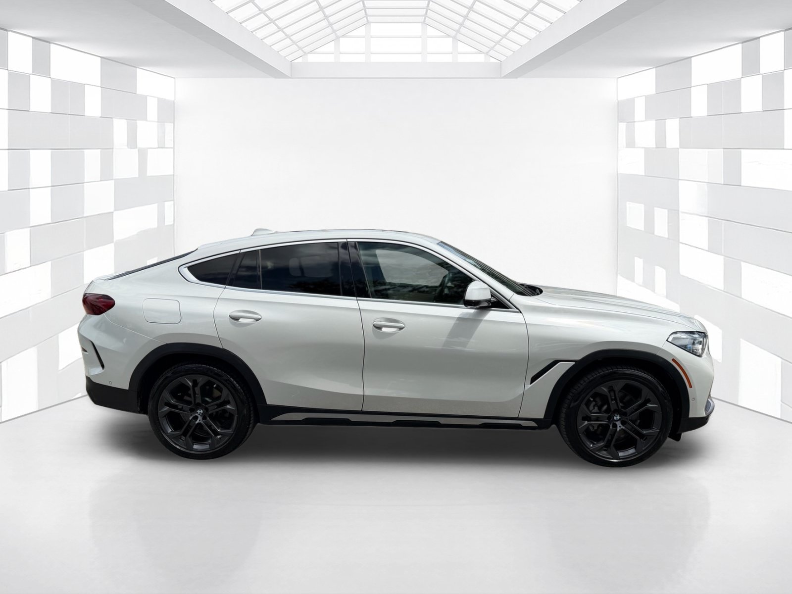Used 2023 BMW X6 xDrive40i w/ Executive Package AWD/4WD image 8