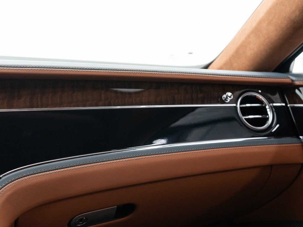 Certified 2022 Bentley Flying Spur V8 AWD/4WD image 41