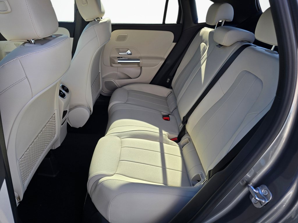 New 2026 Mercedes-Benz GLA 250 4MATIC image 18