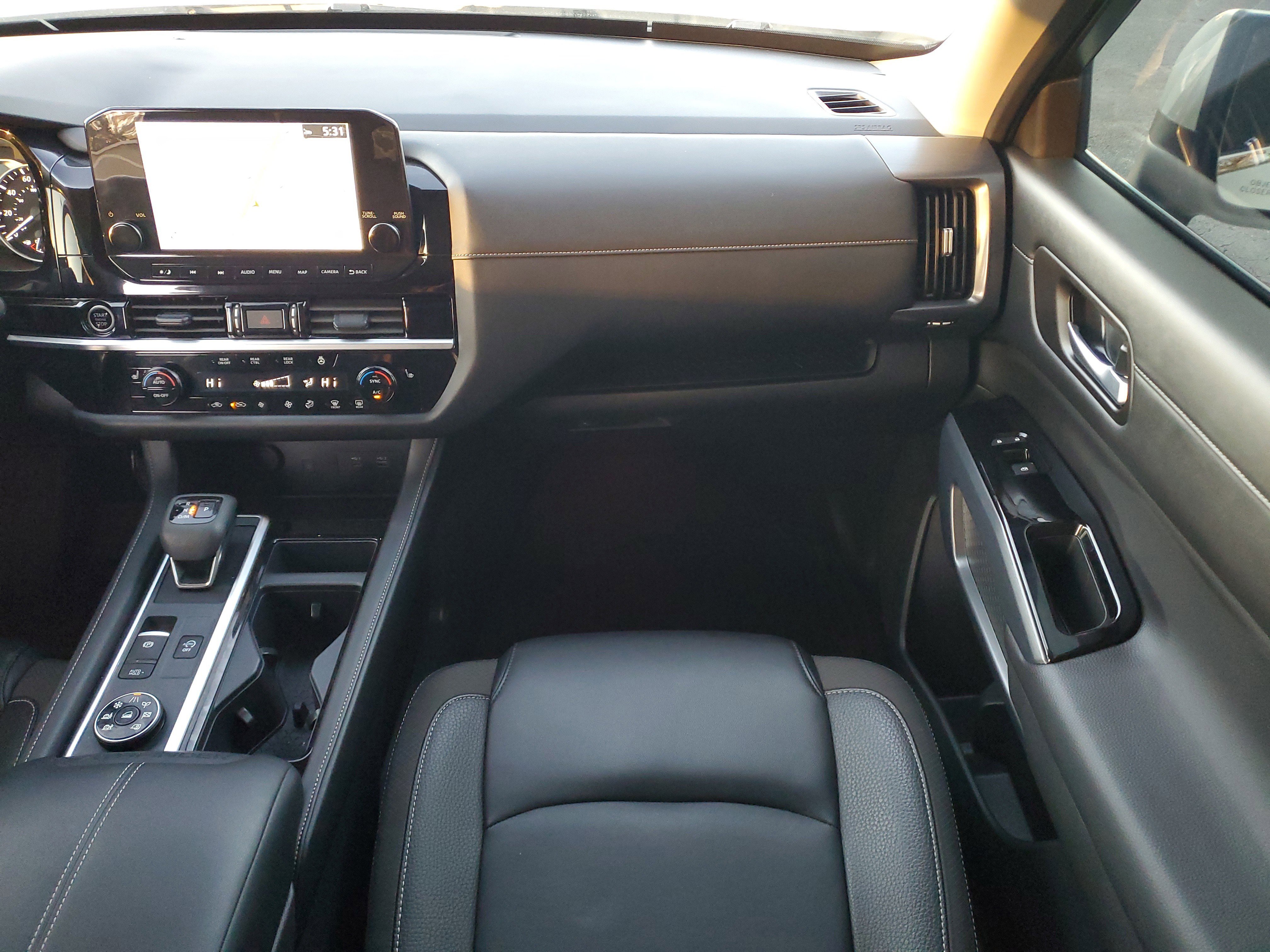 Used 2024 Nissan Pathfinder SL image 21