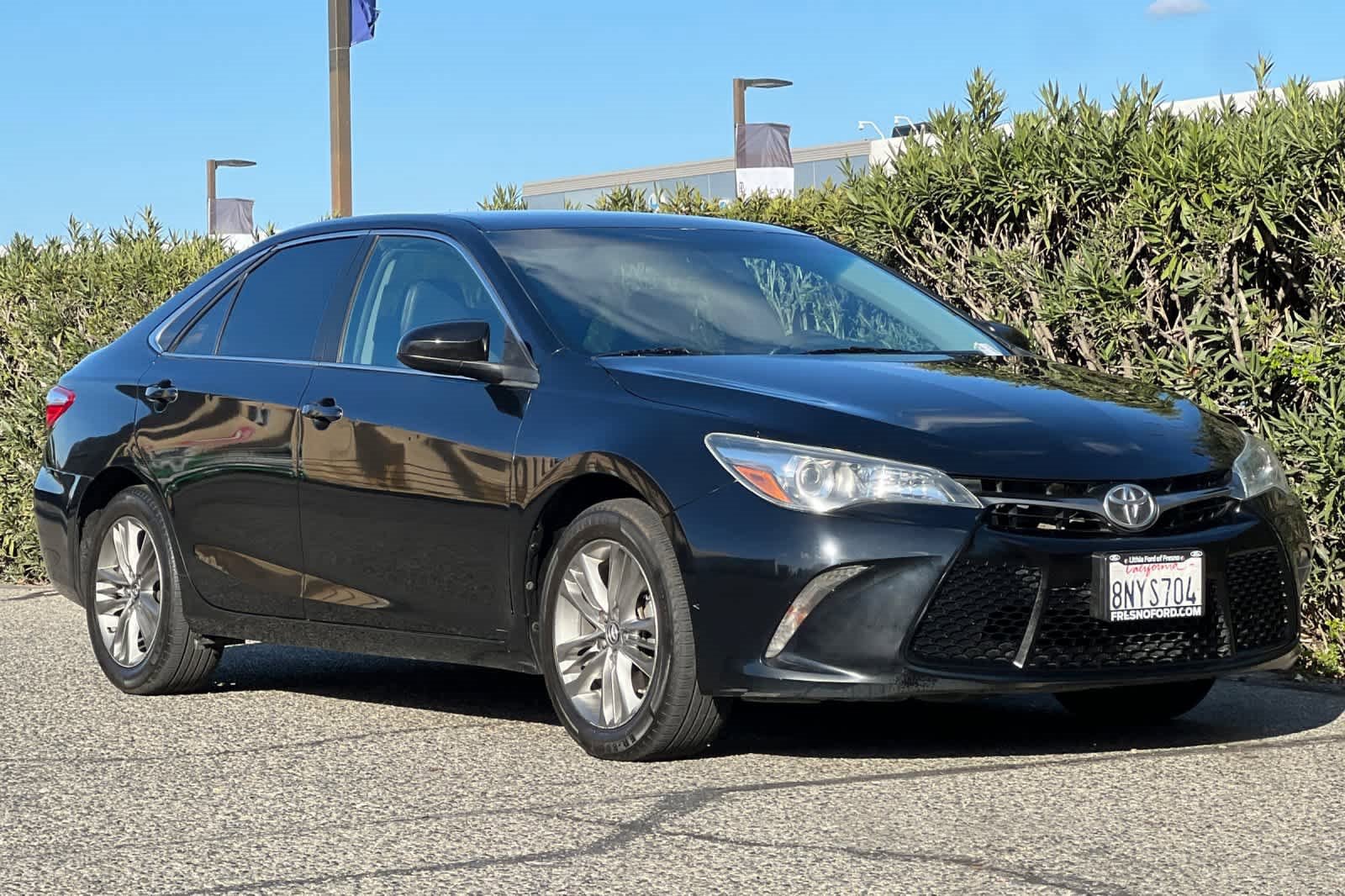 Used 2017 Toyota Camry SE image 9