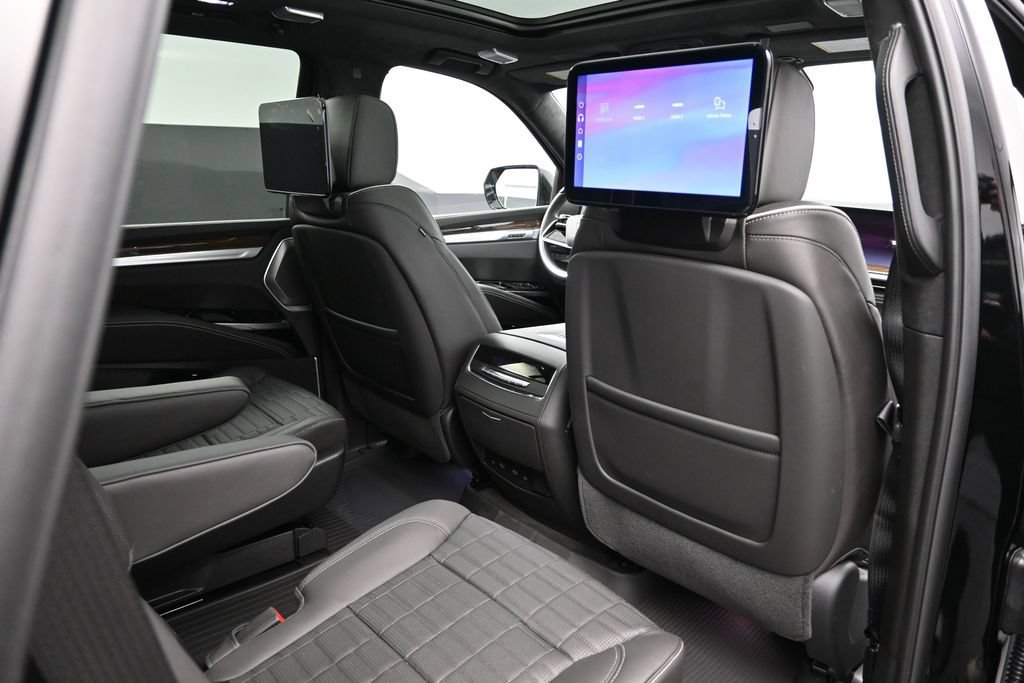 New 2026 Cadillac Escalade Platinum Sport w/ LPO, ONYX Package AWD/4WD image 22