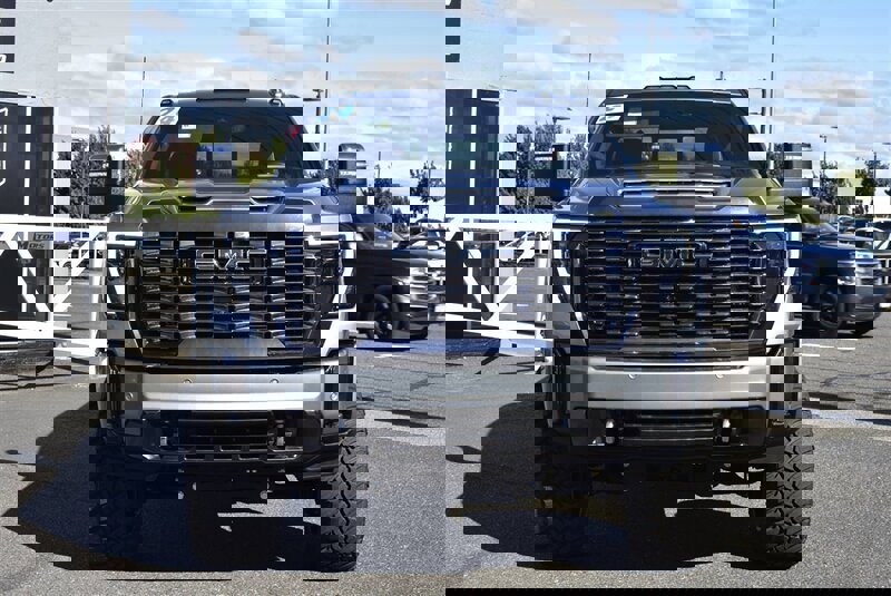 Used 2024 GMC Sierra 3500 Denali Ultimate image 7