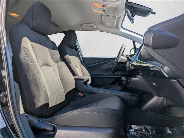 Used 2022 Toyota Prius LE image 20