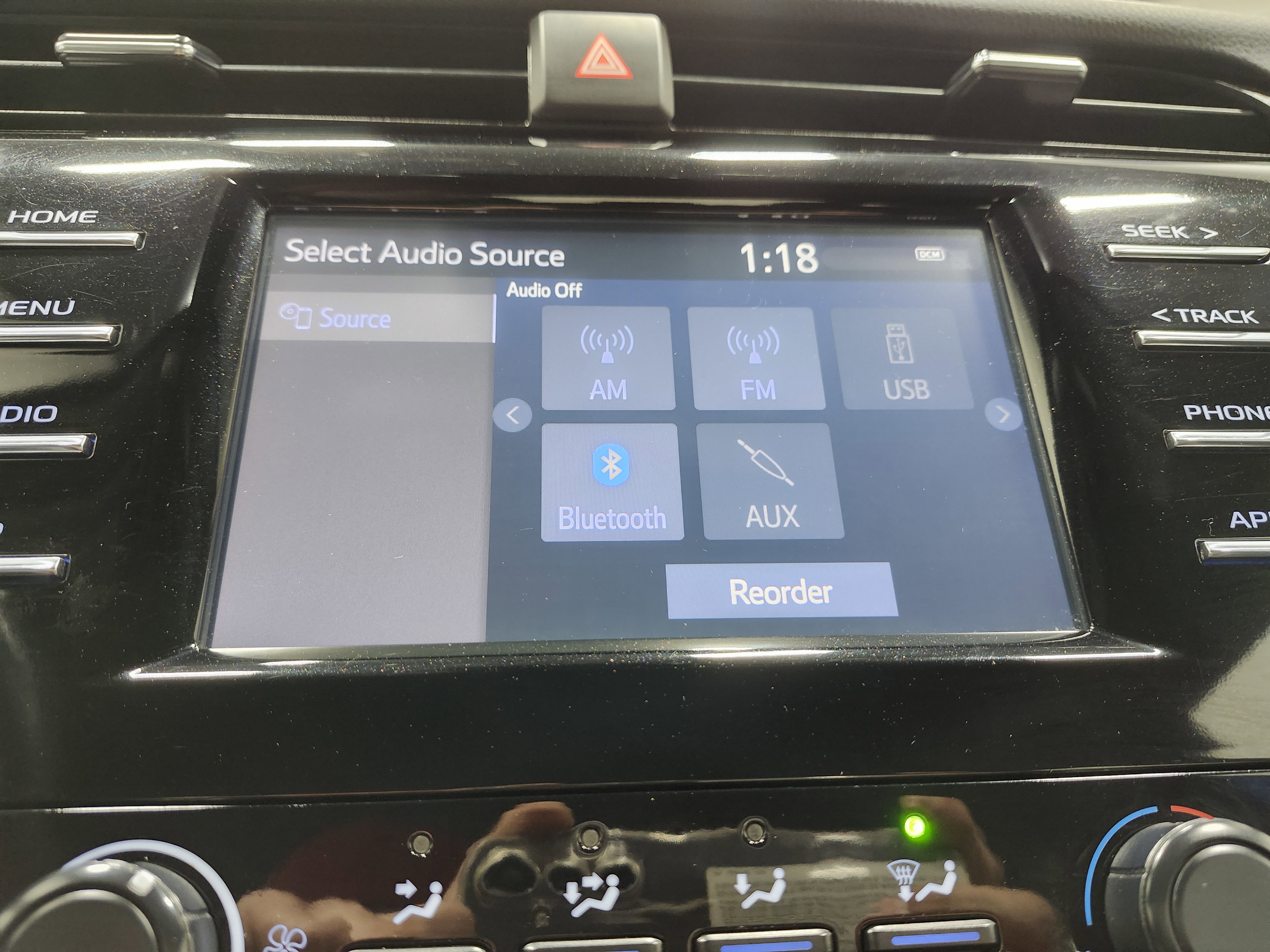 Used 2019 Toyota Camry LE image 4
