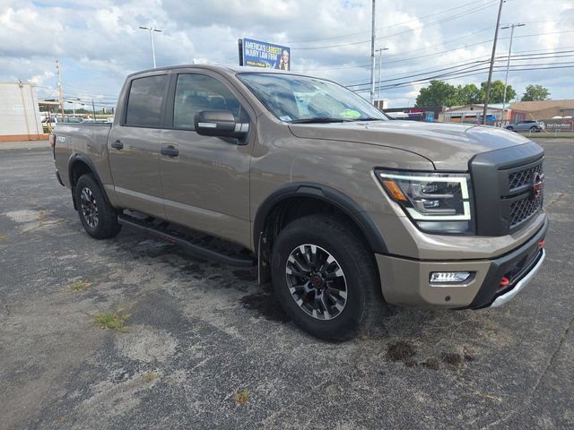 Used 2023 Nissan Titan PRO-4X w/ Pro-4x Convenience Package AWD/4WD image 9