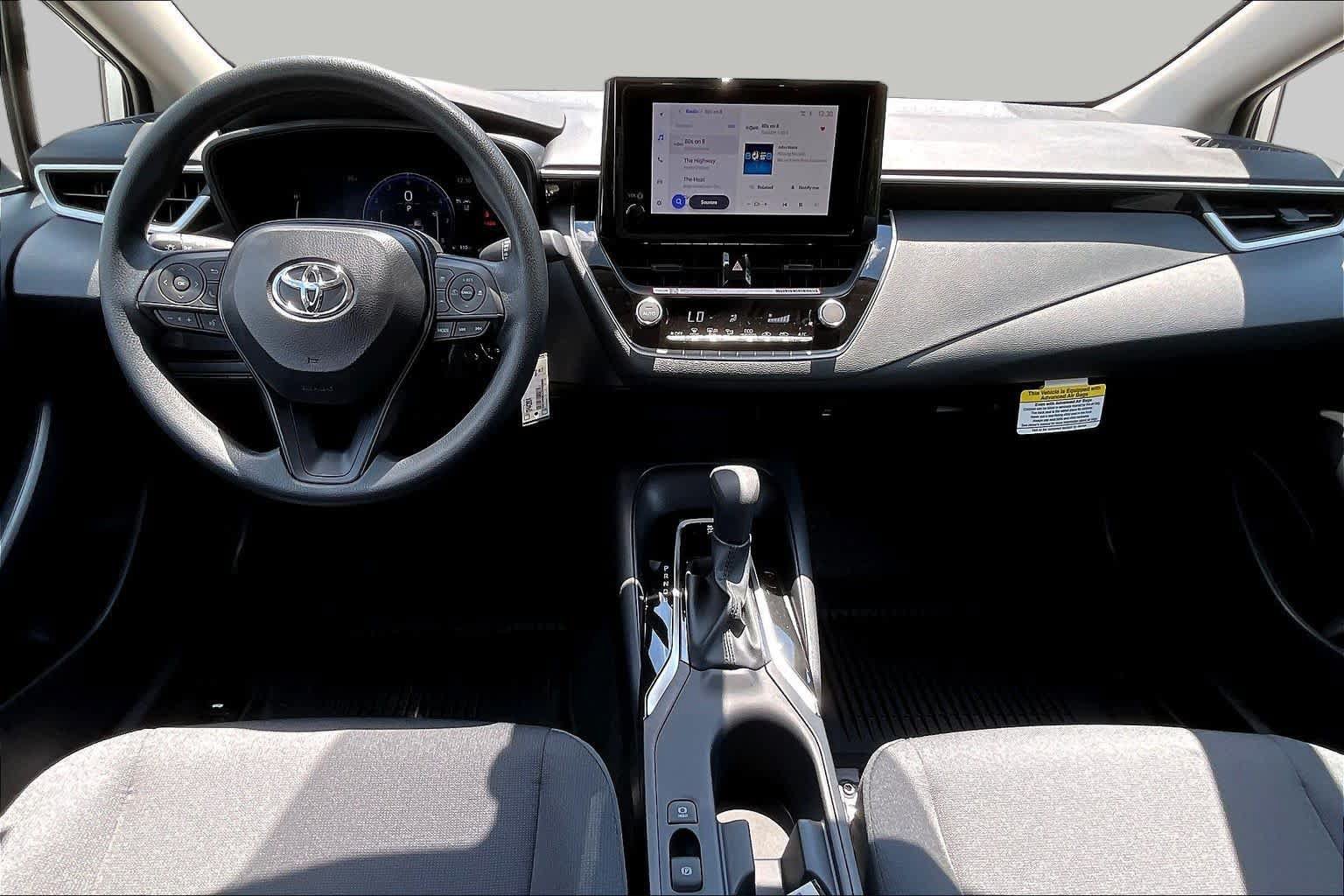 Used 2026 Toyota Corolla LE FWD image 15