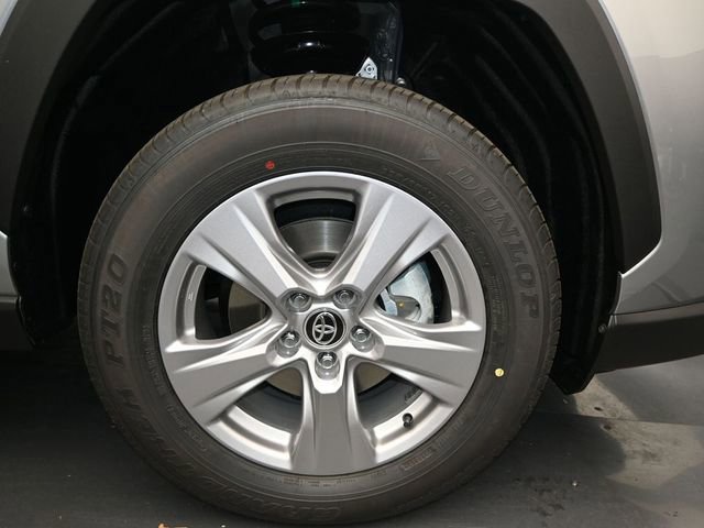 Used 2025 Toyota RAV4 XLE image 16